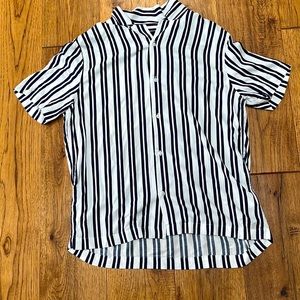 H&M striped White and navy blue collared button down shirt